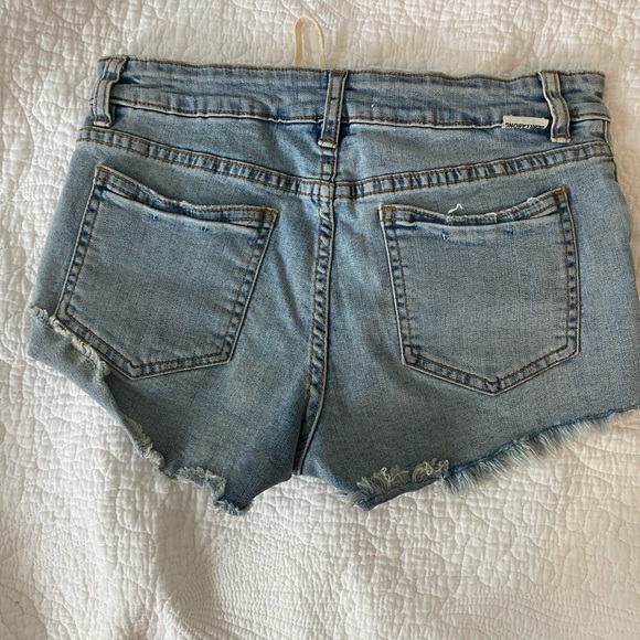 Billabong Jean shorts - Picture 2 of 3